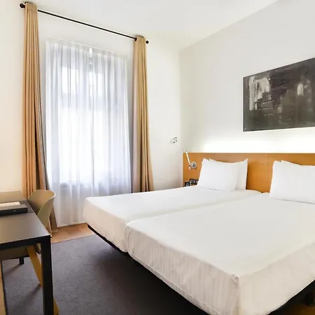Zenit Palace Otel