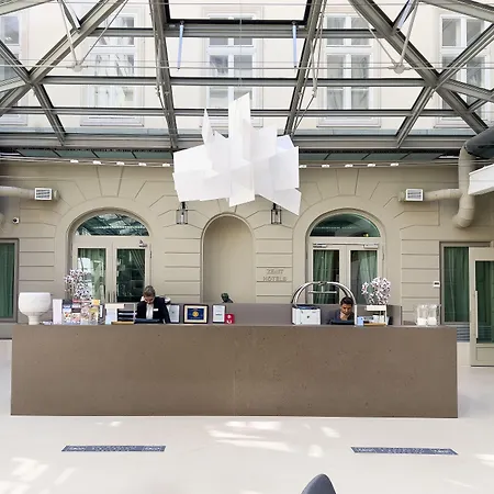 ゼニット パレス ホテル 4*